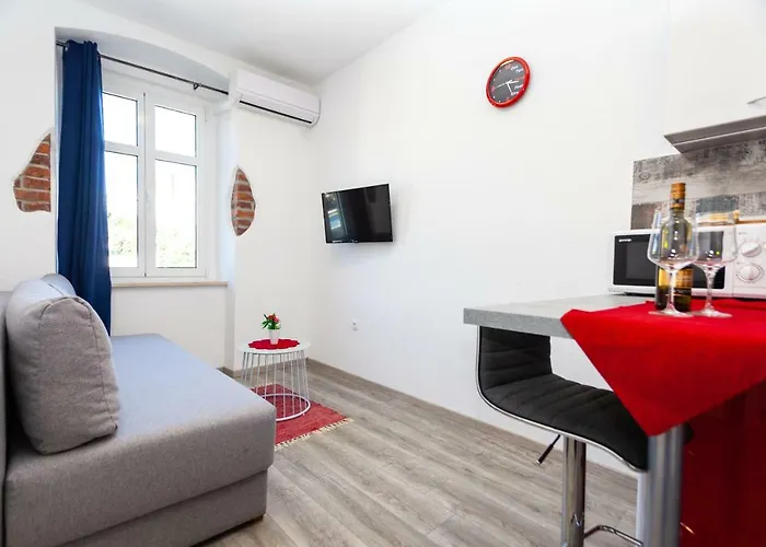 Lighthouse Daire Rijeka